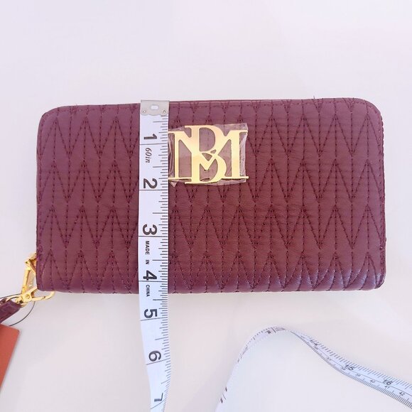 Badgley Mischka Quilted Wristlet Wallet – Merlot Burgundy - Picture 8 of 9